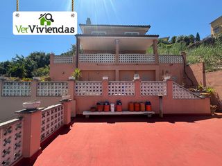 House in Cervelló. Bonita casa con amplias terrazas