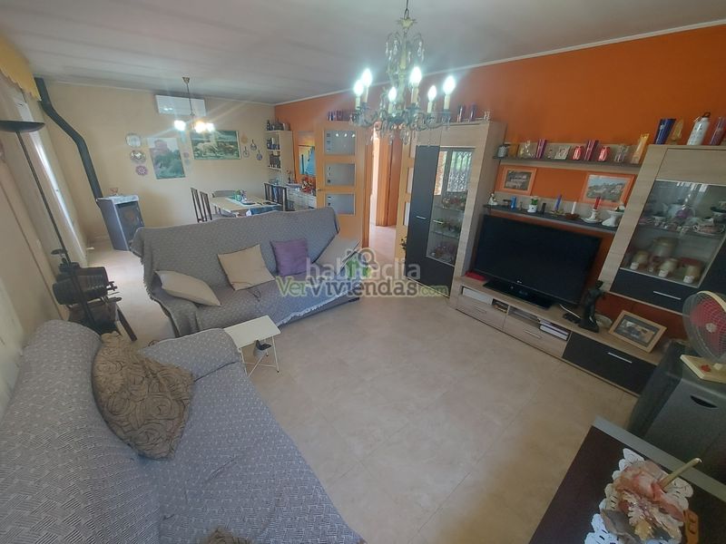 Foto 93c1015d-6706-4b2a-92c0-6d24849be744. Casa amb xemeneia calefacció aparcament a Cervelló