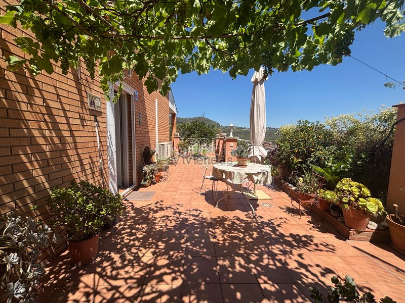 Foto a5c933c6-3926-4901-b005-55c297a1778a. Casa amb xemeneia calefacció aparcament a Cervelló