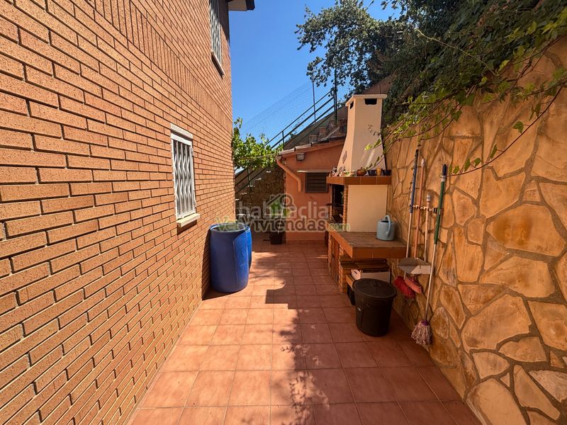 Foto d154d049-bad6-4246-9427-252e599ad260. Casa amb xemeneia calefacció aparcament a Cervelló