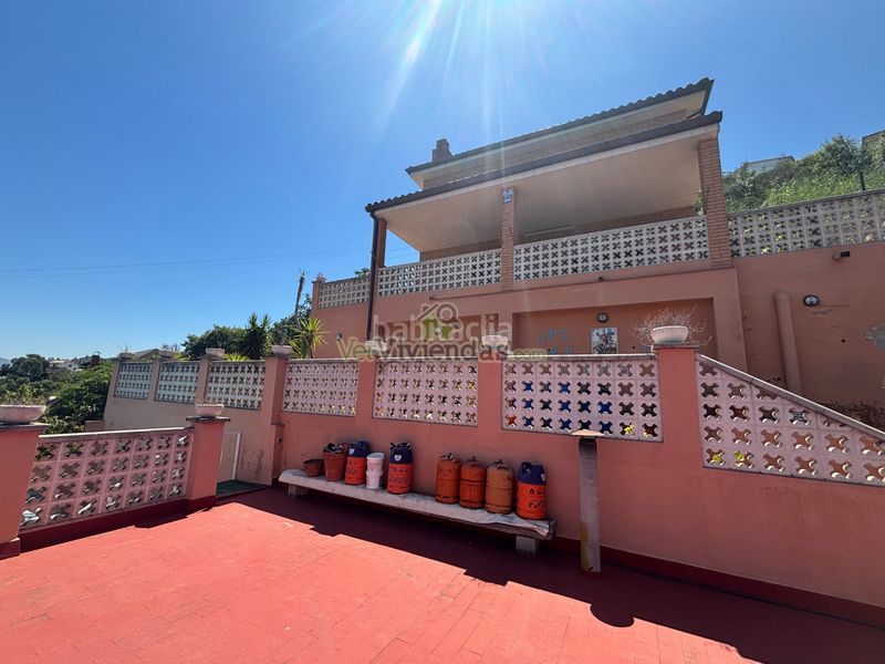 Foto f808d24d-1a6f-41c3-b082-6a9c1e4220fb. Casa amb xemeneia calefacció aparcament a Cervelló