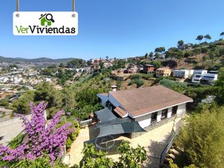 Casa a Vallirana. Preciosa casa con piscina