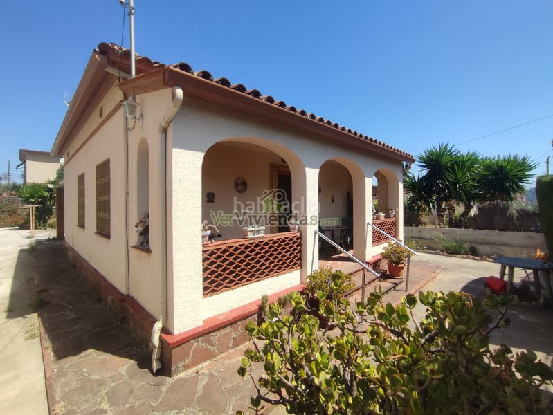Foto 03874e7b-6dbe-47a0-9247-55de2fb96798. Casa amb xemeneia calefacció aparcament a Sant Andreu de la Barca