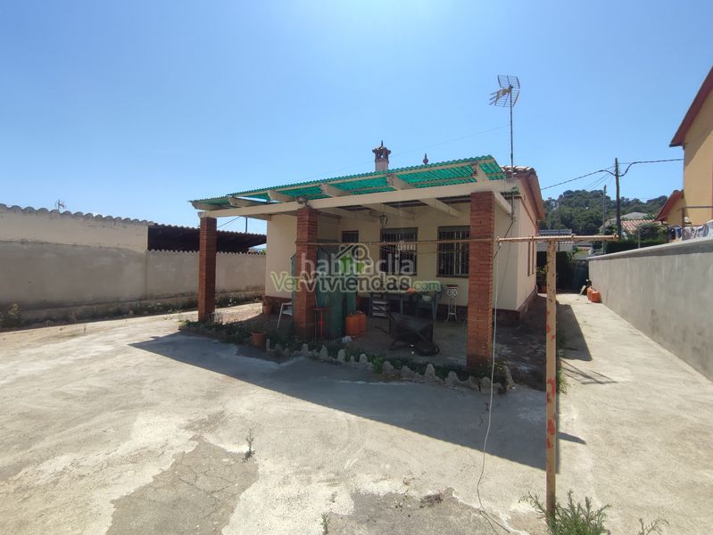 Foto 138a4964-81d1-44af-b055-58f87aca9858. Casa amb xemeneia calefacció aparcament a Sant Andreu de la Barca