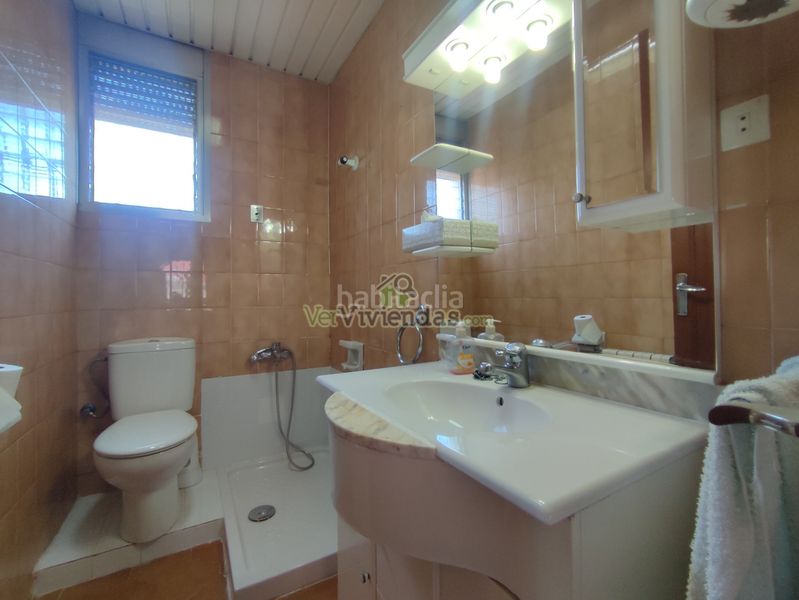Foto 3e3c9802-ae85-4df6-88c3-4b81678a556a. Casa amb xemeneia calefacció aparcament a Sant Andreu de la Barca