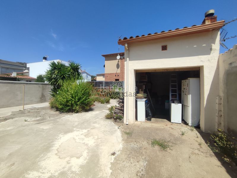 Foto 4ac0ed1e-1ad2-41ed-baab-7d647b2f46bb. Casa amb xemeneia calefacció aparcament a Sant Andreu de la Barca