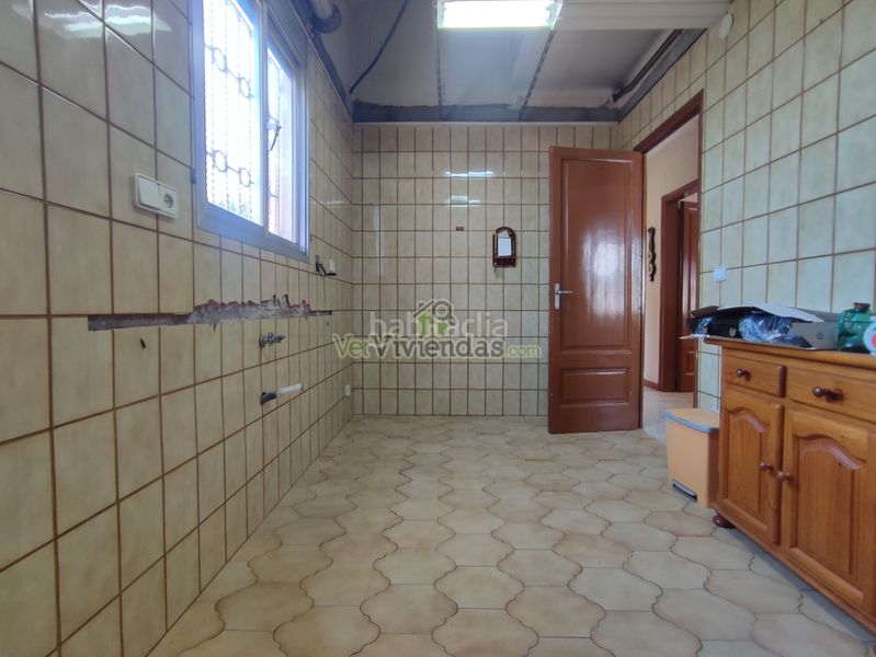 Foto 68c5d5fb-b48a-43d1-9c9a-9b9af68d3b1c. Casa amb xemeneia calefacció aparcament a Sant Andreu de la Barca