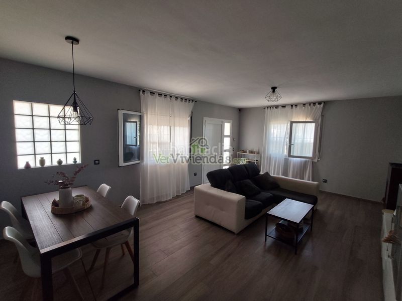 Foto 30b700fd-7690-4429-a021-0281b31e0750. Casa amb xemeneia calefacció aparcament a Vallirana