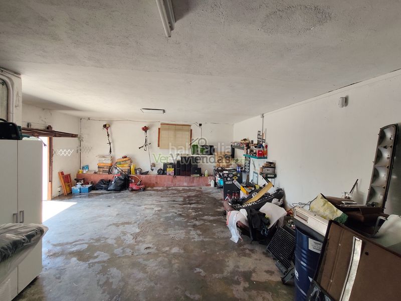 Foto b9fff383-2202-41d7-beb4-8a1ce6733c8c. Casa amb xemeneia calefacció aparcament a Vallirana