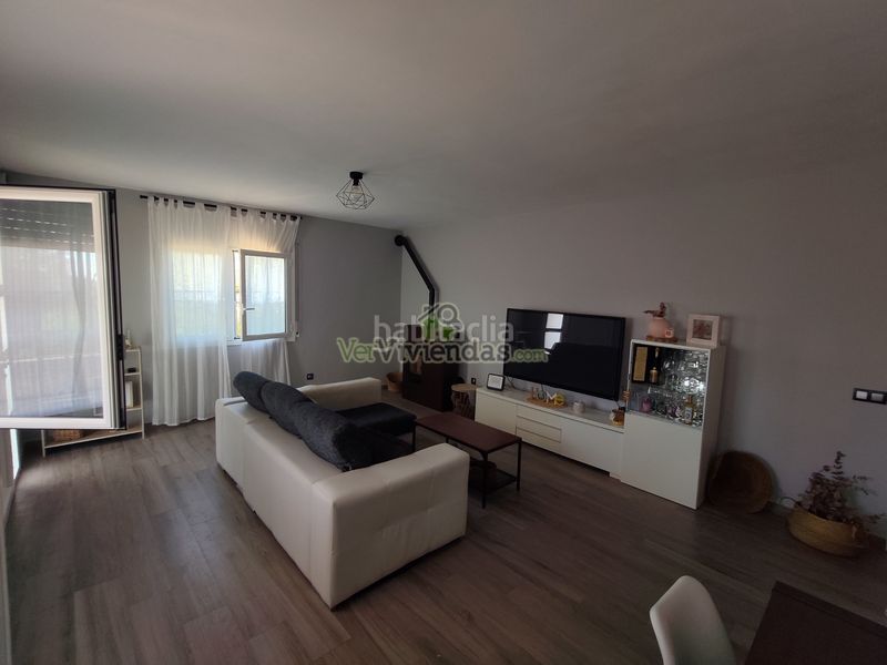 Foto c13276ce-f77f-4b64-b94d-ffadd89ad5a4. Casa amb xemeneia calefacció aparcament a Vallirana