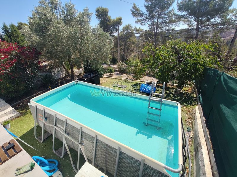 Foto d67dbdf4-a835-4d0e-b545-a8eaed6d3940. Casa amb xemeneia calefacció aparcament a Vallirana