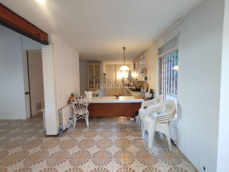 Foto 0351e976-63d6-489e-bdea-8d7908a085fa. Casa amb xemeneia calefacció aparcament piscina a Pallejà
