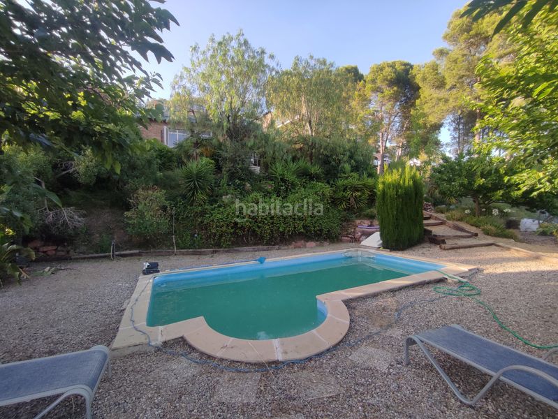 Foto 488a7c8a-6831-46cd-b9bf-21af7084ae0a. Casa amb xemeneia calefacció aparcament piscina a Pallejà