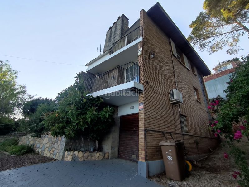 Foto 65aa8b3d-27b2-4e9e-848a-718177d355af. Casa amb xemeneia calefacció aparcament piscina a Pallejà