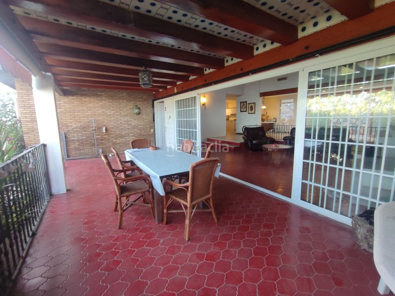 Foto 720795b0-7145-44fe-827f-e514fe460223. Casa amb xemeneia calefacció aparcament piscina a Pallejà