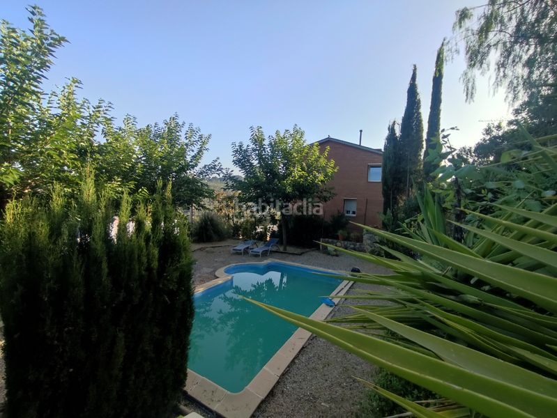 Foto a6024018-e2b2-4477-8884-01143fa28270. Casa amb xemeneia calefacció aparcament piscina a Pallejà