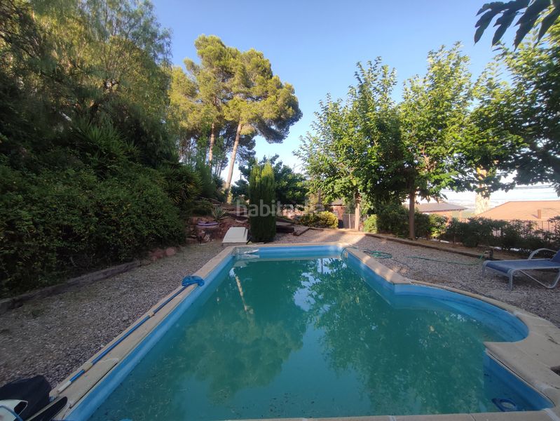 Foto e1dff813-9697-46cb-8745-b64df470dadd. Casa amb xemeneia calefacció aparcament piscina a Pallejà