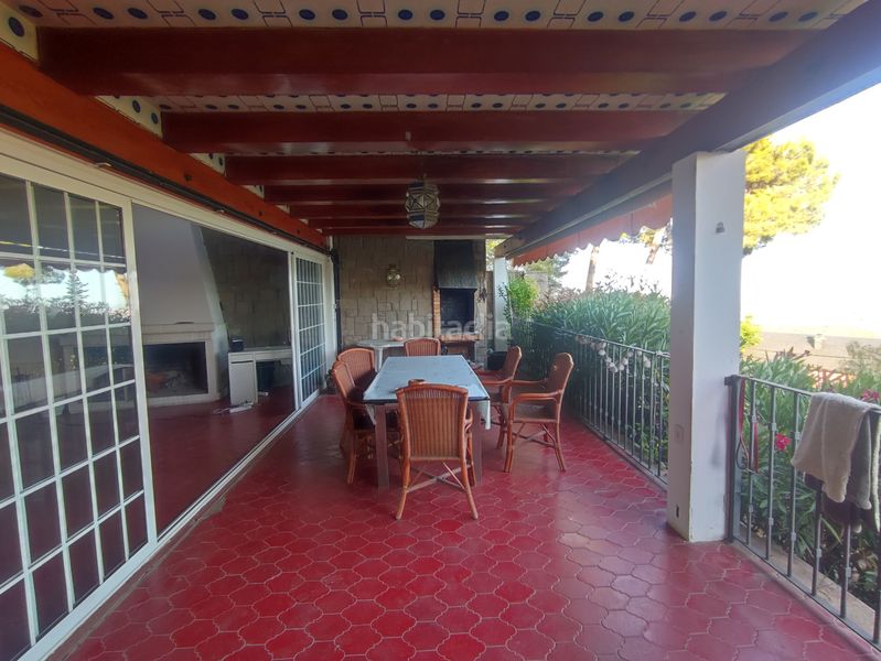 Foto e91fcff8-c837-4678-91be-e98fd4d6e593. Casa amb xemeneia calefacció aparcament piscina a Pallejà