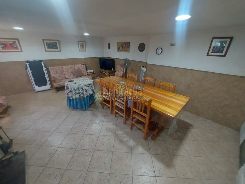 Foto a0e3177d-1b34-42df-bab2-7e2370f39653. Haus mit kamin heizung parking pool in Piera