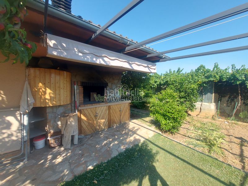 Foto c178383f-507e-4492-a6e2-7956d8b9f566. Haus mit kamin heizung parking pool in Piera