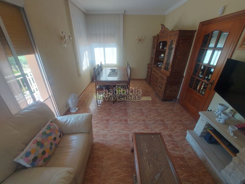 Foto f57437b7-261a-43fb-9b70-0290aeb11ff9. Haus mit kamin heizung parking pool in Piera