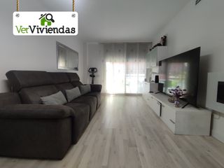 Flat in Marianao. Precioso piso con balcón