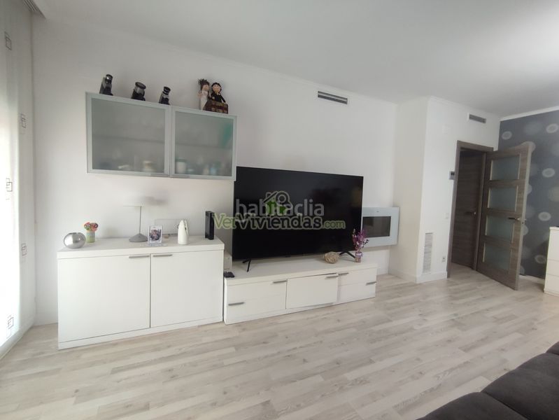 Foto 9e9e6e9e-4cbe-49b6-8cbe-f032f416728e. Flat with heating in Marianao Sant Boi de Llobregat