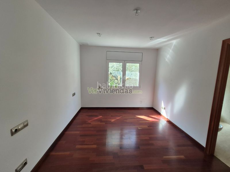 Foto d2a43bbf-5cd2-4475-9fee-2f9e12cb4e39. Casa amb calefacció aparcament a Vallirana