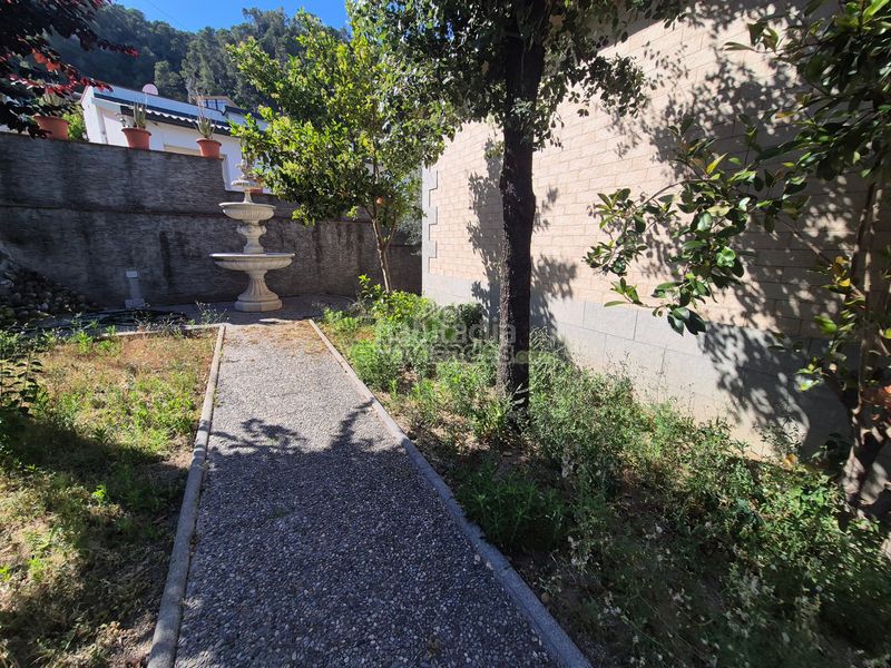 Foto d85c0f6a-60c3-4d59-8abe-640228e7816e. Casa amb calefacció aparcament a Vallirana