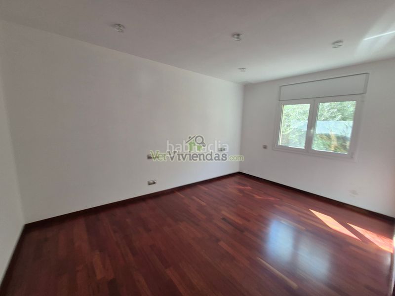 Foto fec1d4de-3502-4cfc-b134-24c89c577104. Casa amb calefacció aparcament a Vallirana