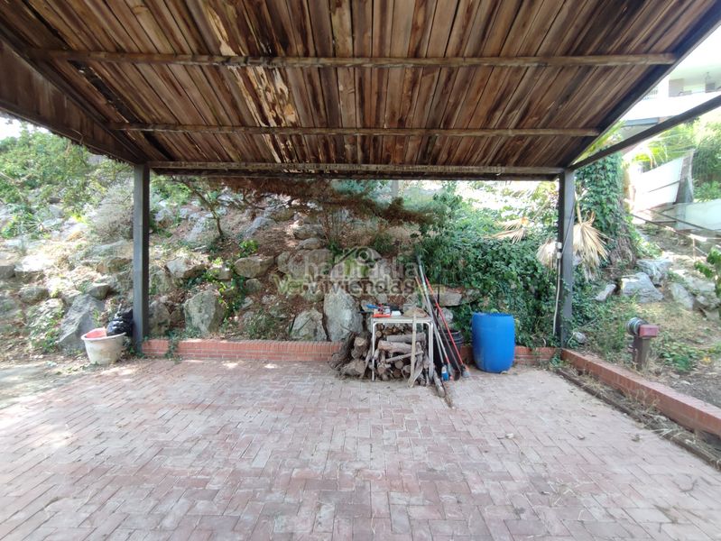 Foto 0045018f-177c-4942-8a57-65793eb51d17. Casa amb calefacció aparcament piscina a Can Rial Esparreguera