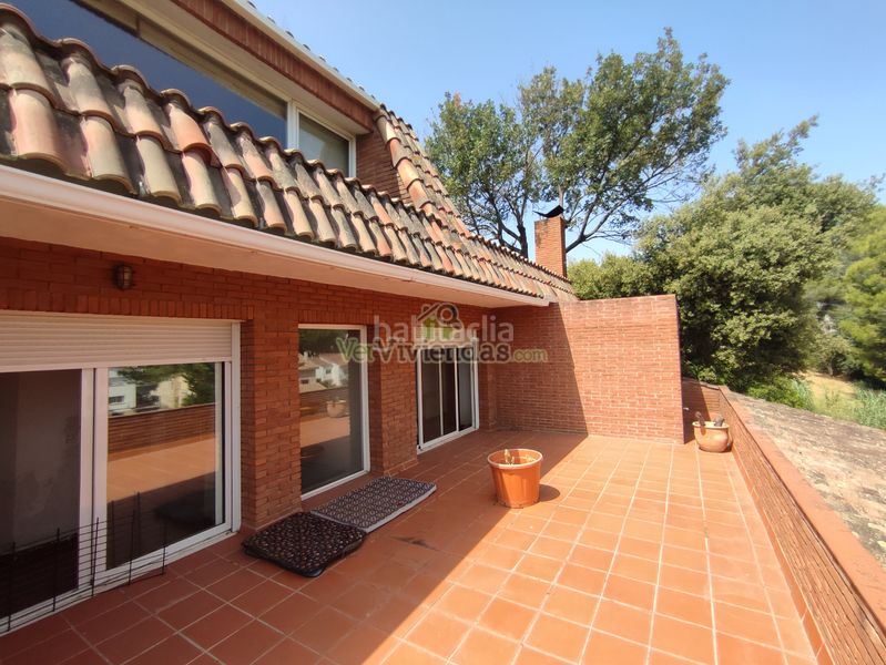 Foto 0d70a7ff-e551-409d-a10c-c96a23848201. Casa amb calefacció aparcament piscina a Can Rial Esparreguera