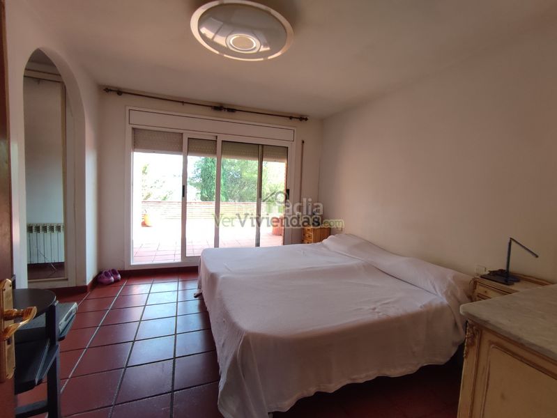 Foto 4068d02d-b8fd-4974-ae03-2b12697ddeb2. Casa amb calefacció aparcament piscina a Can Rial Esparreguera