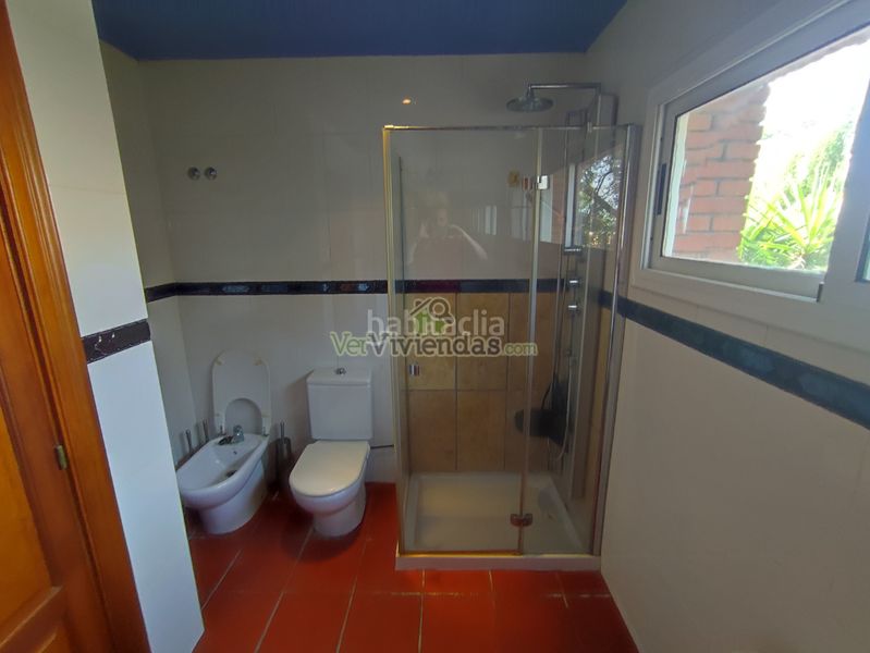 Foto 86d6b102-4ec8-44d8-b0f4-ee3912f01e2b. Casa amb calefacció aparcament piscina a Can Rial Esparreguera