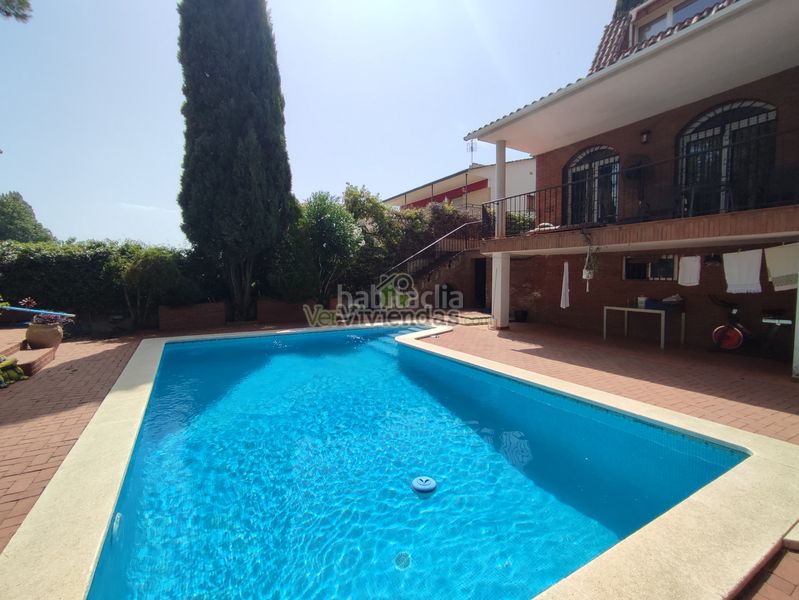 Foto a0fe45ea-52d2-4b5b-8193-2770fbb72028. Casa amb calefacció aparcament piscina a Can Rial Esparreguera