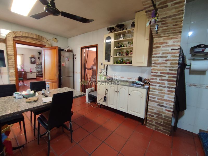 Foto a42237b6-736a-496d-9a59-a51e63feb377. Casa amb calefacció aparcament piscina a Can Rial Esparreguera