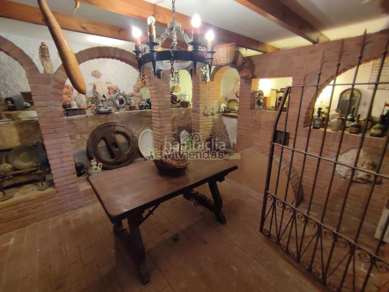 Foto addf7b46-e96d-4349-9e93-8b9247c51c04. Casa amb calefacció aparcament piscina a Can Rial Esparreguera