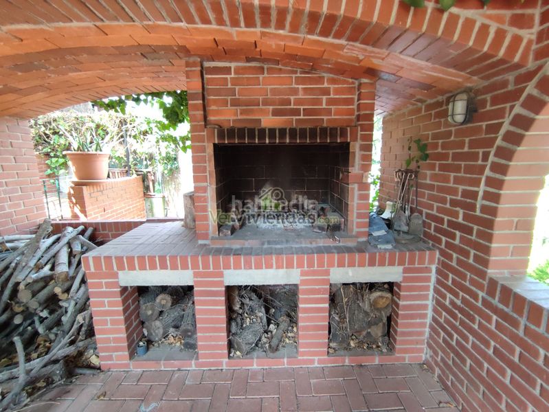 Foto b54ea40d-ac41-4289-ba09-a5f0fd8a0b81. Casa amb calefacció aparcament piscina a Can Rial Esparreguera