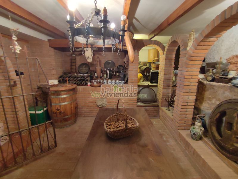 Foto ed818290-26bb-43b6-b725-cf4f2a8f1380. Casa amb calefacció aparcament piscina a Can Rial Esparreguera