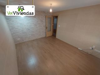 Planta baixa a Poble - Casc Antic. Bonita planta baja con terraza