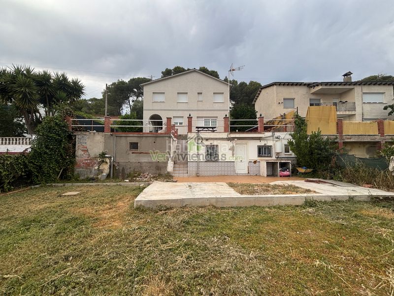 Foto c571937a-7ab6-464d-a875-ef7c89076bc7. Casa amb xemeneia calefacció piscina a Piera