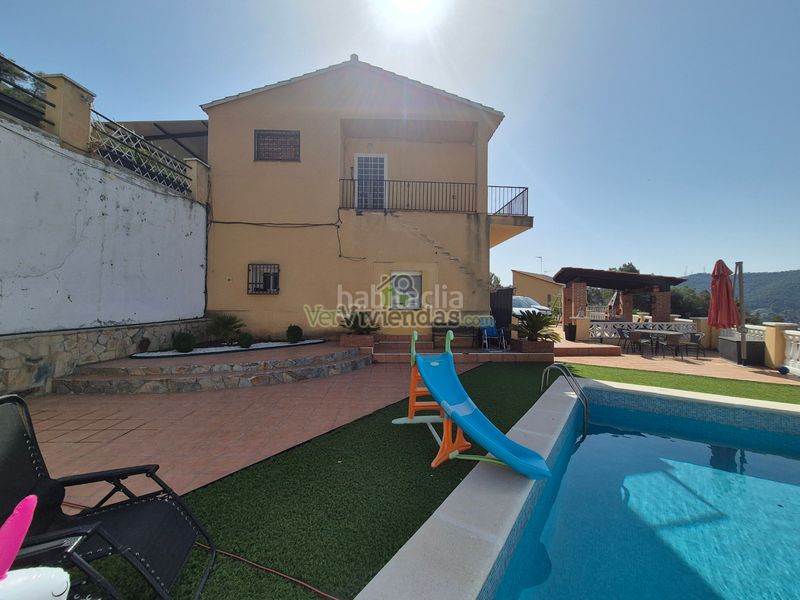 Foto 0ff0d800-5c47-4d70-ba95-3c70630d6ff6. Casa amb xemeneia calefacció aparcament piscina a Olesa de Bonesvalls