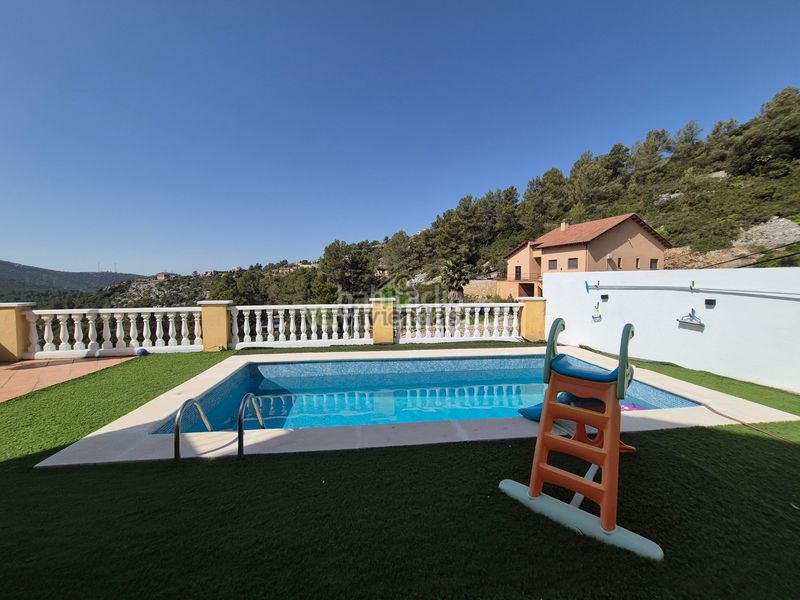 Foto 56a0a2a8-dd61-4bde-8f51-00b827838734. Casa amb xemeneia calefacció aparcament piscina a Olesa de Bonesvalls