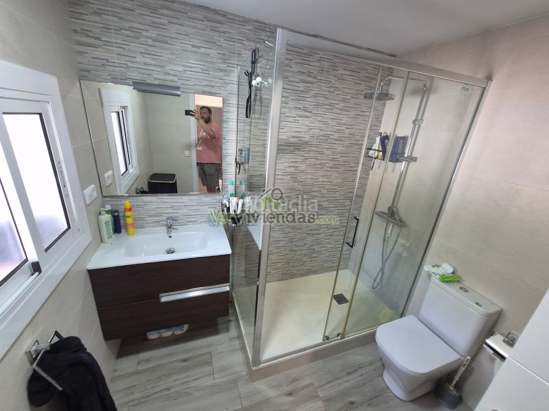 Foto ae228555-d877-48a4-ba9a-85562a5afc52. Casa amb xemeneia calefacció aparcament piscina a Olesa de Bonesvalls
