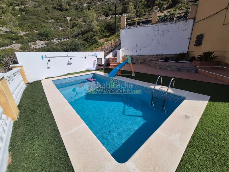 Foto c6983ab9-f59e-4e32-bd16-429f9352ca0e. Casa amb xemeneia calefacció aparcament piscina a Olesa de Bonesvalls