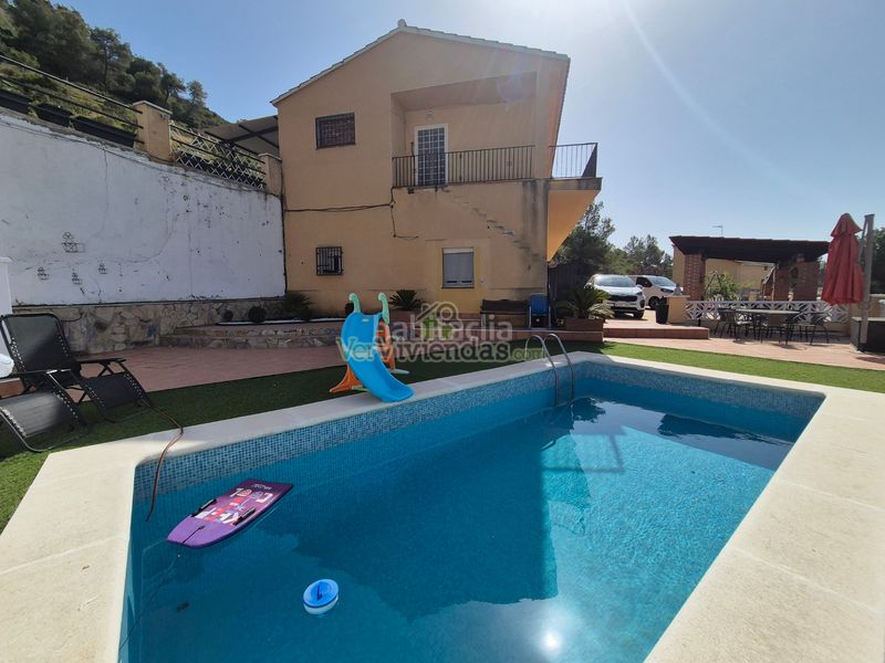 Foto cb3374c9-e57d-4a65-8562-42258a18c026. Casa amb xemeneia calefacció aparcament piscina a Olesa de Bonesvalls