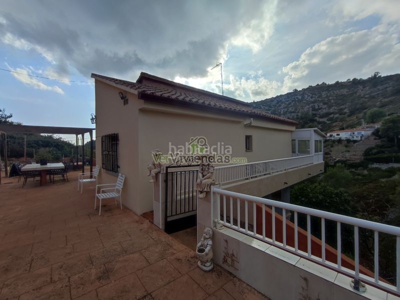 Foto b0fdd479-66e2-4707-b045-316b04df72ce. Casa amb calefacció aparcament a Vallirana