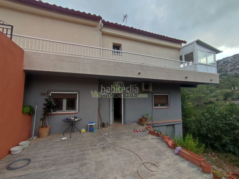 Foto d33cbb08-eff8-4f31-a84e-979d088af76c. Casa amb calefacció aparcament a Vallirana