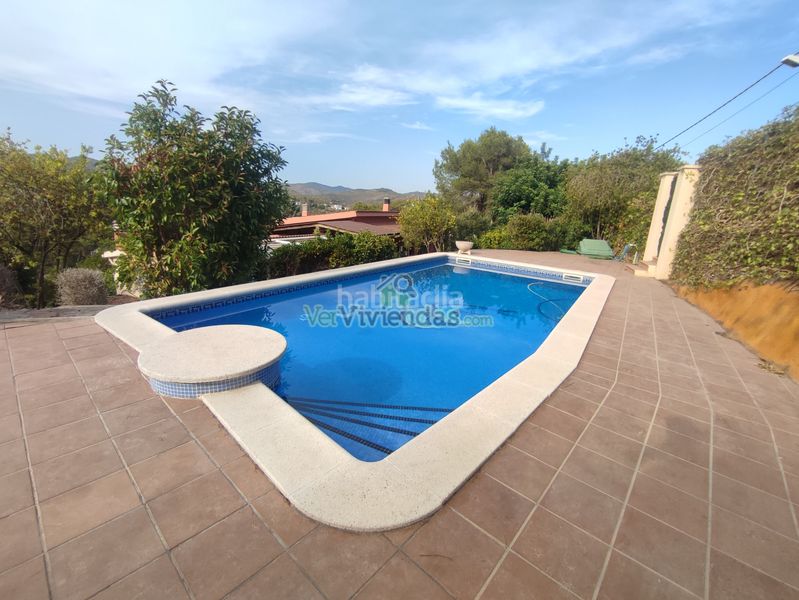 Foto 430adab9-1b38-432e-854b-37acb27977c2. Casa amb xemeneia calefacció piscina a Olivella