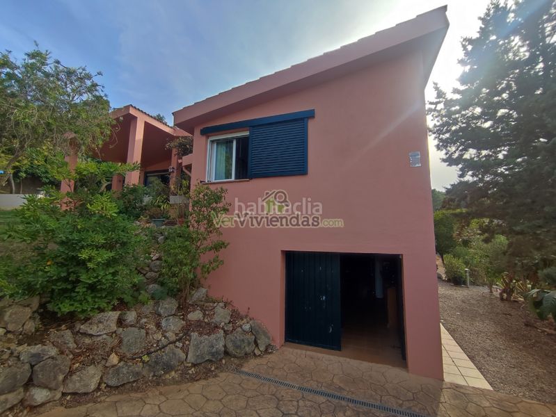 Foto 52bfe4fb-6d15-439f-8bf2-51e71f173996. Casa amb xemeneia calefacció piscina a Olivella